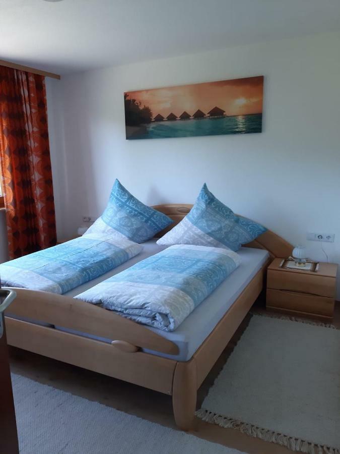 Ferienwohnung Viktoria Lenzkirch Extérieur photo